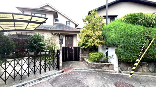 豊中市玉井町３丁目　古家付き土地の前面道路含む現地写真