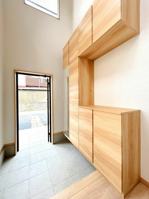 宇都宮市不動前３丁目　4LDK　中古住宅の玄関