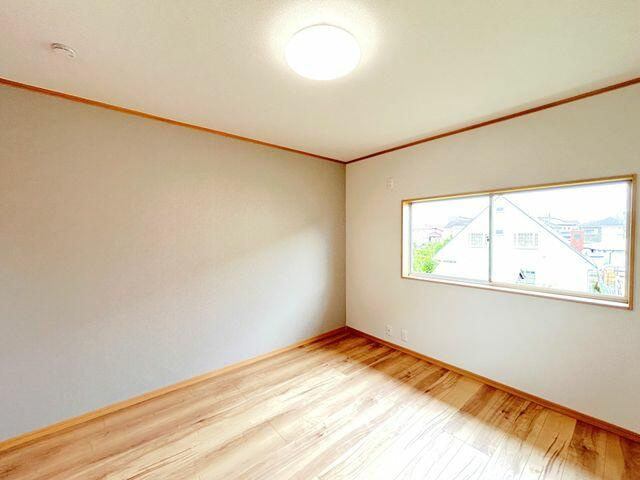 宇都宮市不動前３丁目　4LDK　中古住宅の洋室