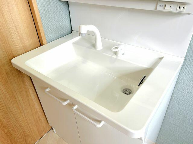 宇都宮市不動前３丁目　4LDK　中古住宅の浴室