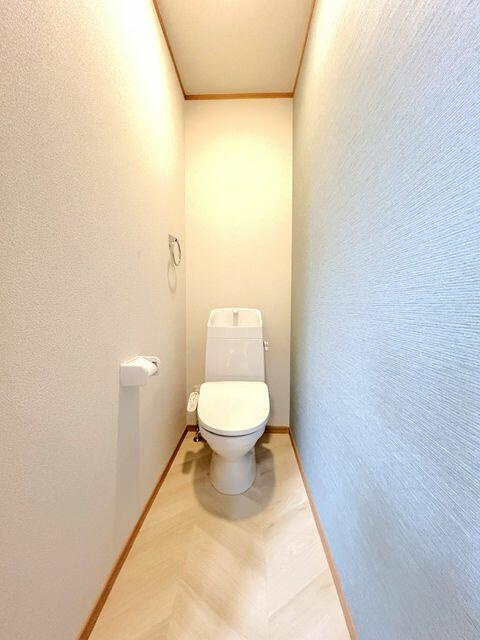 宇都宮市不動前３丁目　4LDK　中古住宅のトイレ