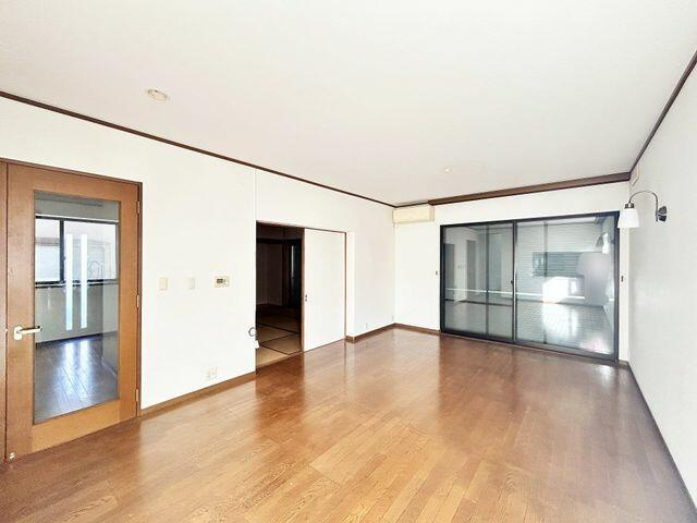 宇都宮市緑２丁目　3ＳＬＤＫ　中古住宅の居間・リビング