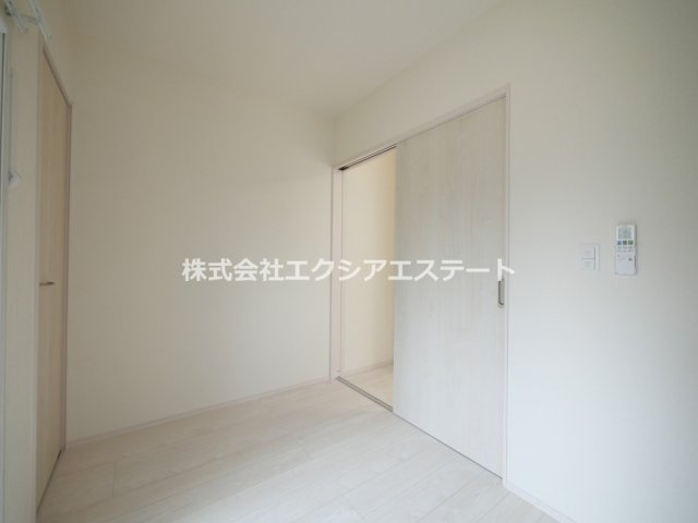 プレデンシア上住吉の洋室