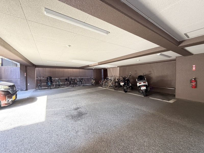 ハウベスト水前寺一番館の駐車場