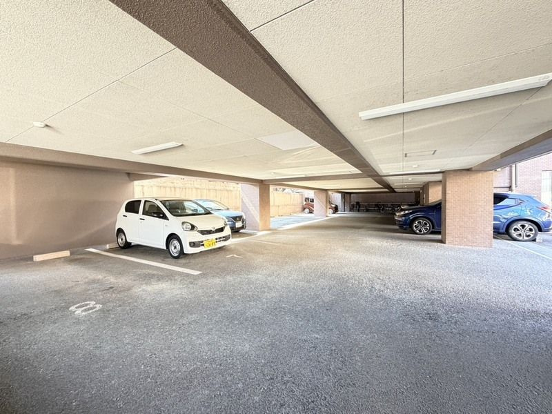 ハウベスト水前寺一番館の駐車場