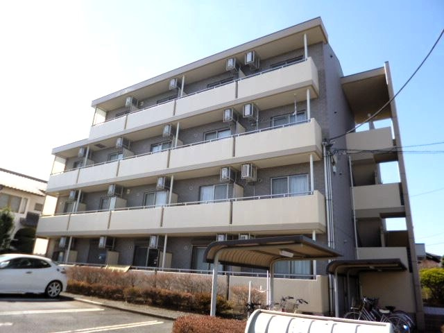 パインバンフソノの外観