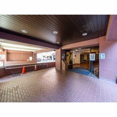 マンション広尾台のエントランス|毎日通るエントランスはこのようになっています