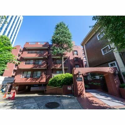 マンション広尾台の外観|落ち着いた雰囲気の外観です