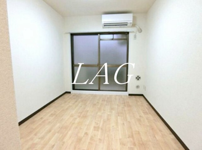 【居間・リビング】 | ベルサイユ大森 | 洋室のお部屋です。