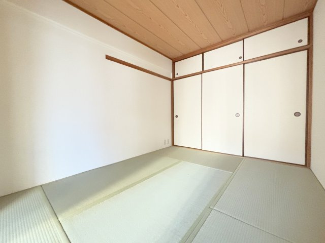 新大阪ファミール東館の和室