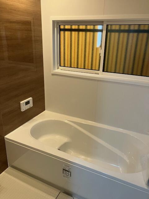 宇都宮市中今泉３丁目　2ＬＤＫ　中古住宅の浴室