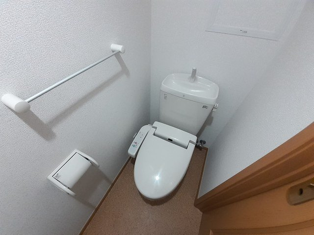 セレンディップハウスⅡＡのトイレ|落ち着いたトイレです