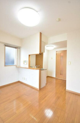 【居間・リビング】 | グランヴァン大井町Ⅱ | 7.26帖のお部屋です。