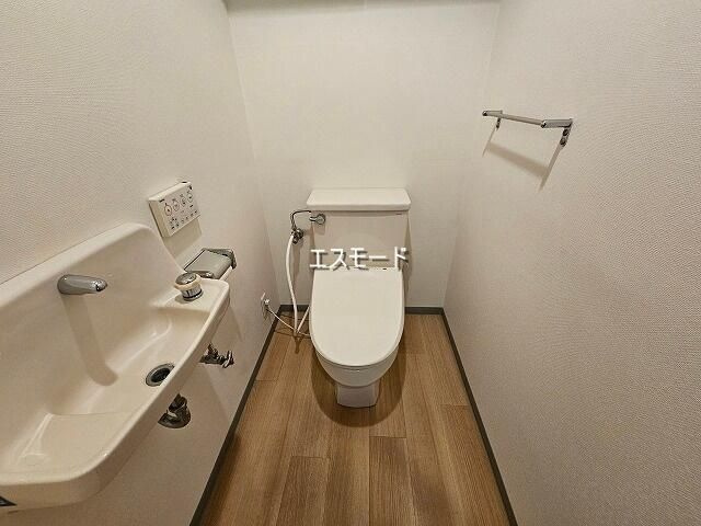 メゾンダジュールのトイレ|ゆったりとした空間のトイレです