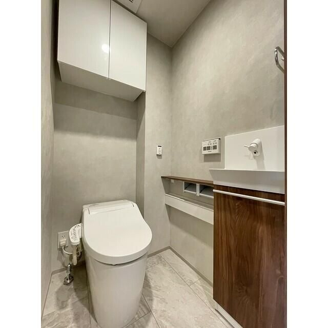 グランハイツ瀬田Ｓｏｕｔｈのトイレ|落ち着いた色調のトイレです