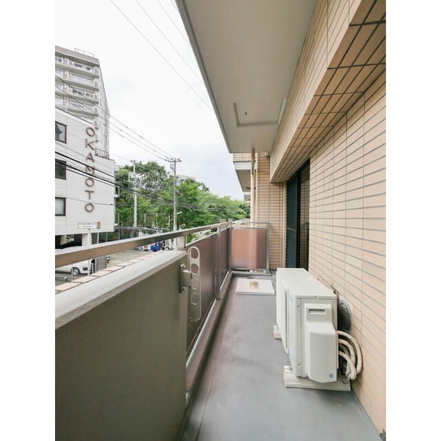 ＦＵＬＬ　ＨＯＵＳＥ　ＧＡＫＵＧＥＩ　ＤＡＩＧＡＫＵのバルコニー|陽当たり良好なバルコニーです
