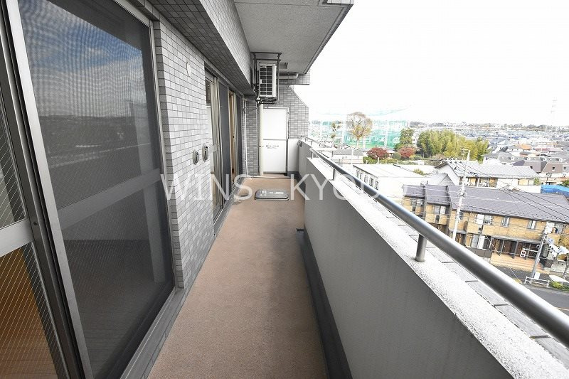 狛江市中和泉２丁目の賃貸マンションのバルコニー