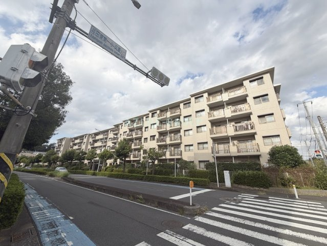 テラス都築中央公園の外観|来店不要で契約まで完結♪カード決済・LINE対応！