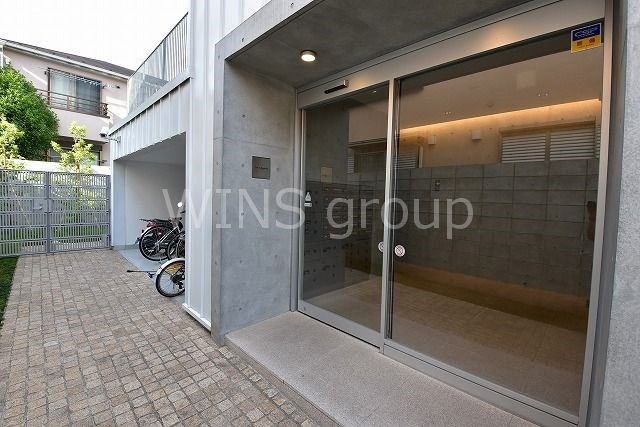世田谷区宮坂３丁目の賃貸マンションのエントランス
