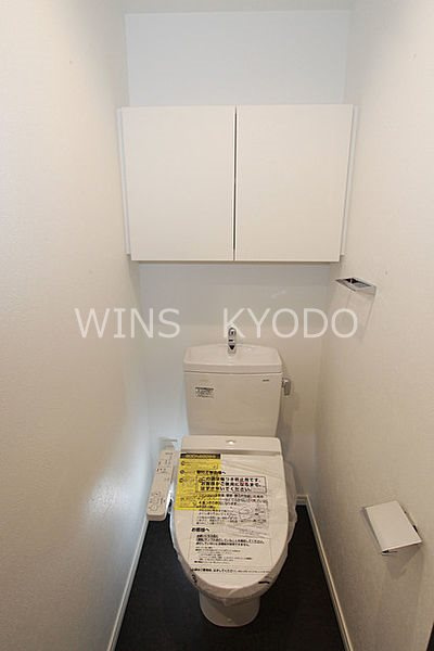 世田谷区成城３丁目の賃貸マンションのトイレ