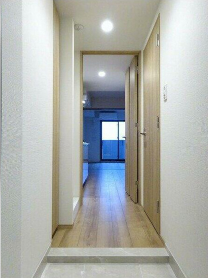 【玄関】 | ハーモニーレジデンスクロスゲート | 玄関からお部屋に向けて