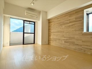 ルネッサンス末森の居間・リビング|明るい角部屋です！