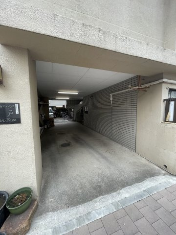 田戸ガードンツリーのエントランス