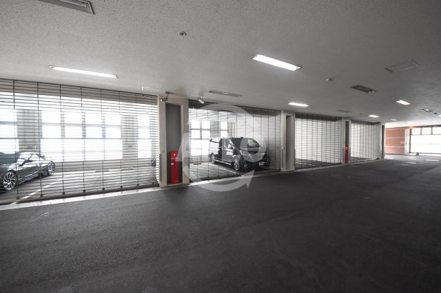 ヴィークタワーOSAKAの駐車場|ヴィークタワーOSAKA　駐車場