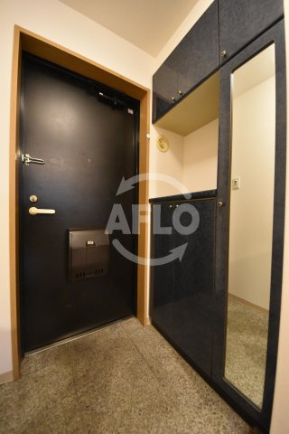 アトレ21南堀江　日吉小学校の玄関|アトレ21南堀江　玄関