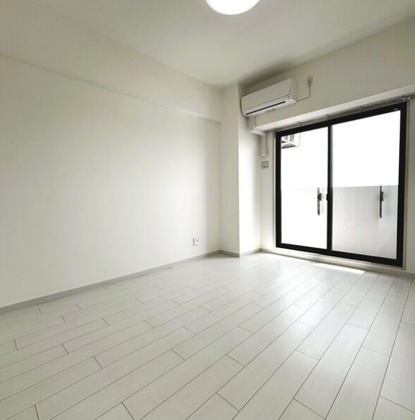 THE RESIDENCE SAKURAYAMA WESTの居間・リビング