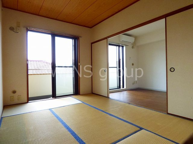 世田谷区桜丘２丁目の賃貸マンションのその他|扉を開くとより広々とお部屋をお使いいただけます