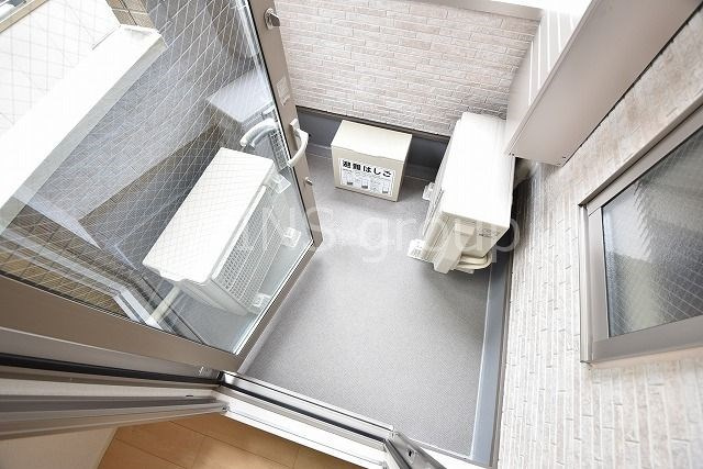 世田谷区経堂２丁目のアパートのバルコニー