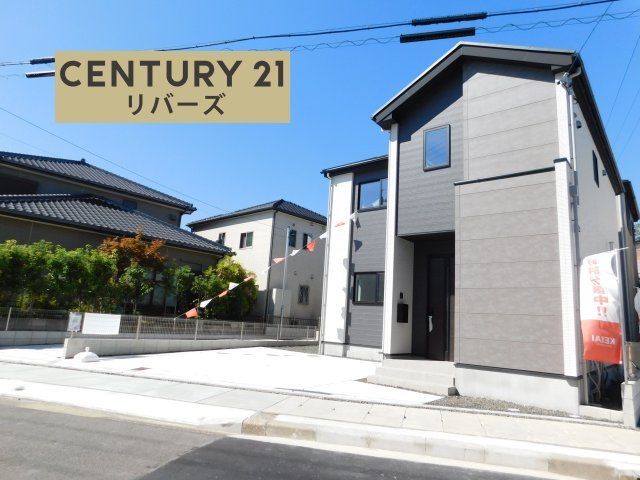 名古屋市緑区鳴海町字上中町の新築一戸建の外観|☆３号棟☆　　新価格！！いつでも見学できます♪（お問合せ当日、平日、水曜、夜間でもＯＫ）　　名鉄名古屋線「鳴海」駅徒歩６分♪　敷地４０．８６坪！　全室南向き♪　駐車並列２台可！　収納豊富な間取り！
