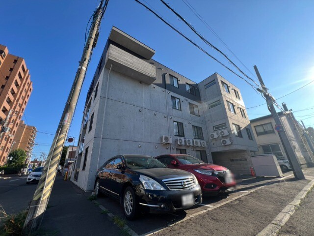 札幌市中央区南十一条西１２丁目の賃貸マンション