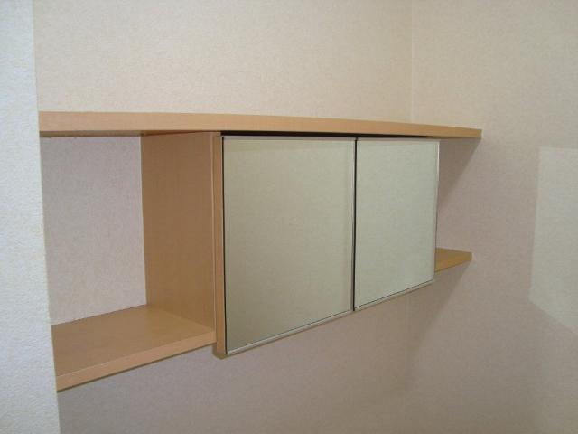 ラ・ファミーユ　ＨＡの収納|トイレ収納