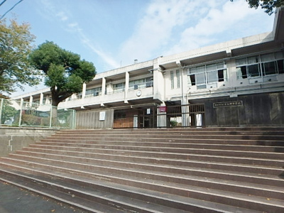横浜市立いずみ野中学校まで600m