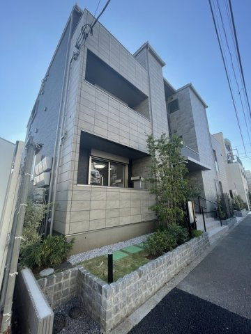 ＵＴＥＮＡ　ＴＥＲＲＡＣＥの外観