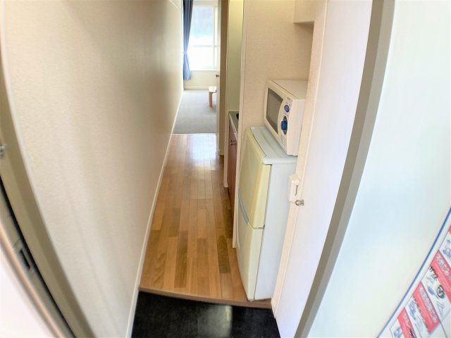 レオパレスコーラクⅡの玄関