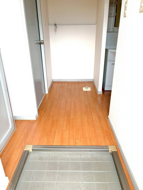 サンガーデン藤原　Ａ棟の玄関