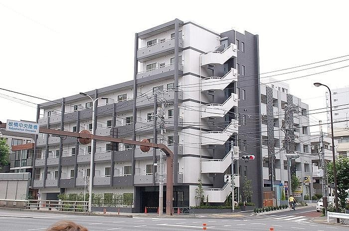 ステージファースト常盤台の外観