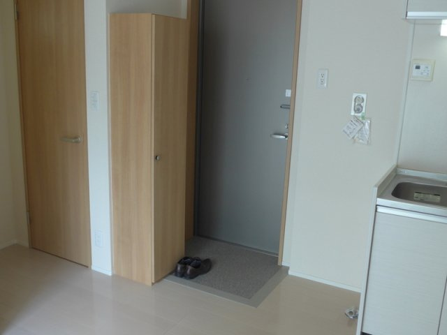 イーストリーヴスの玄関