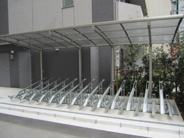 カーサスプレンディッド虎ノ門新橋の駐車場