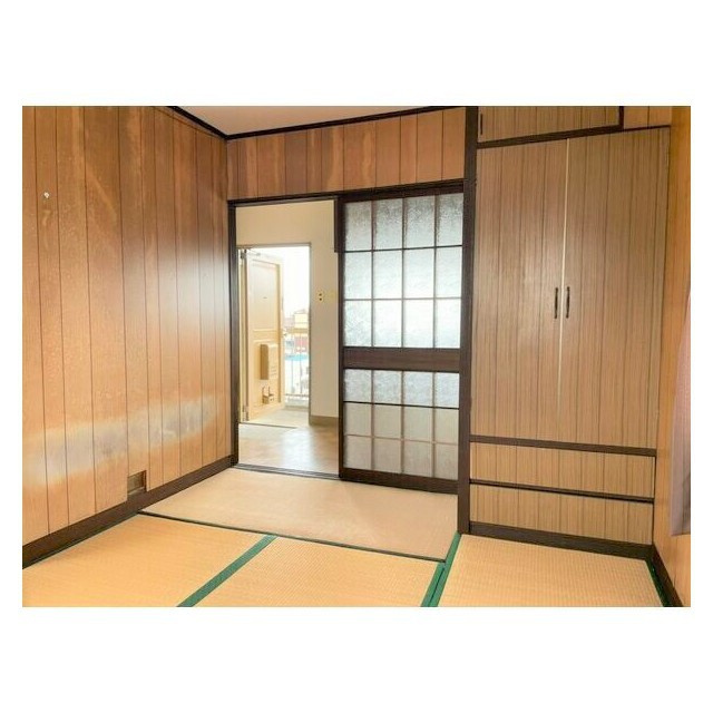 エステート早田の居間・リビング