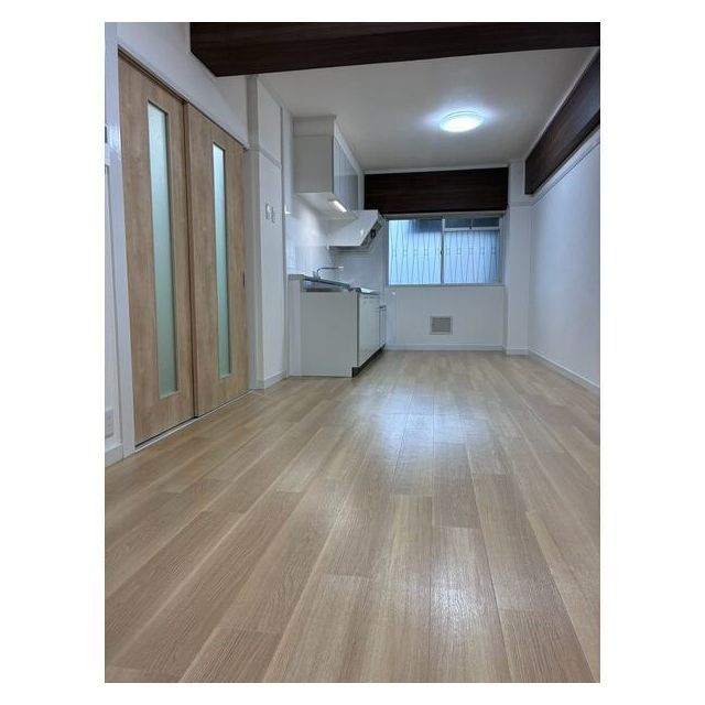 岐阜市福光西１丁目のアパートの居間・リビング