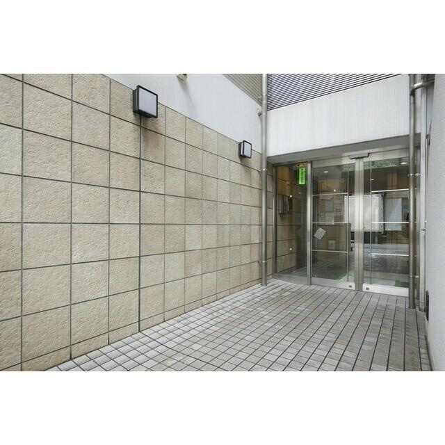 ハイリーフ芝大門のエントランス
