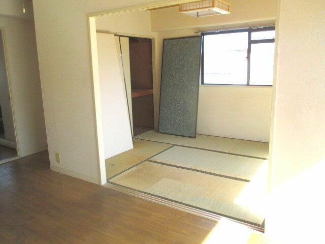メゾン貝塚の和室