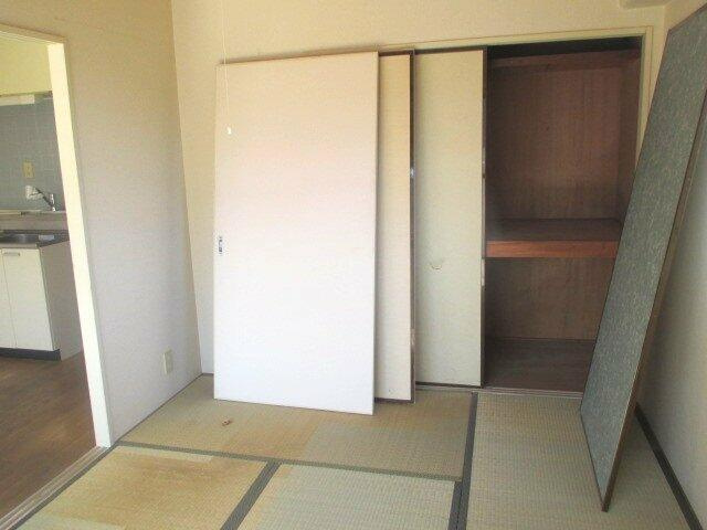 メゾン貝塚の和室