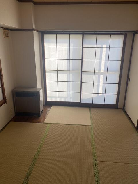 山口マンションの和室