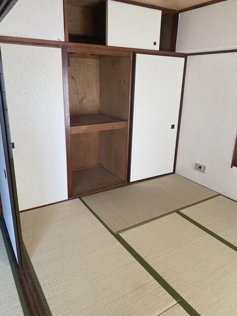 山口マンションの和室