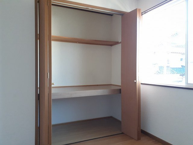 エスペランザの収納|こまごまとしたものを収納できそうですね